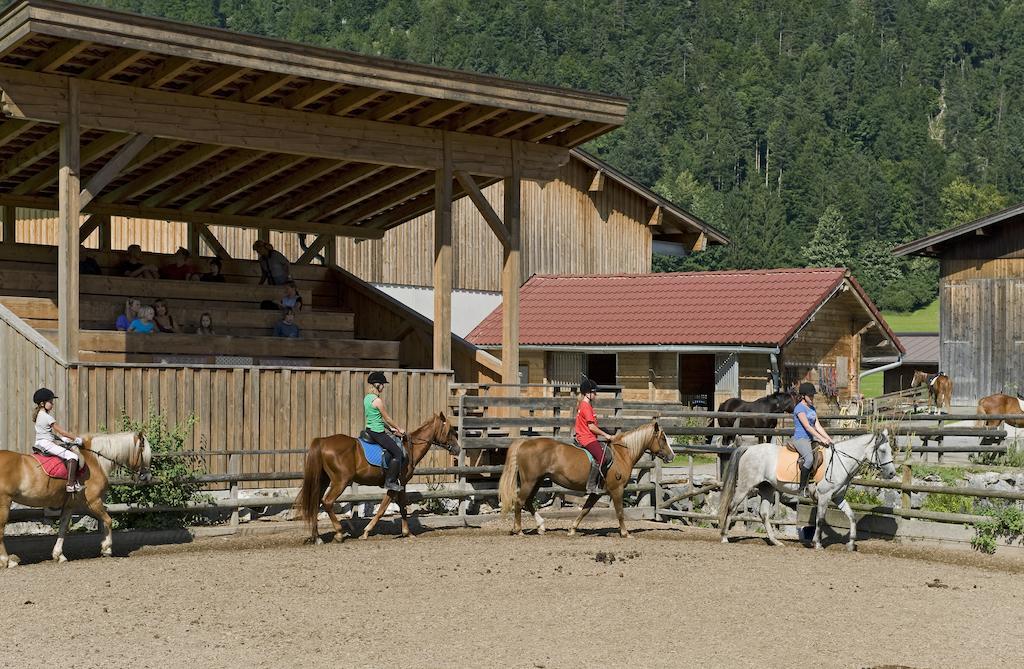 Gasthaus Mitterjager Kirchdorf in Tirol Rom bilde